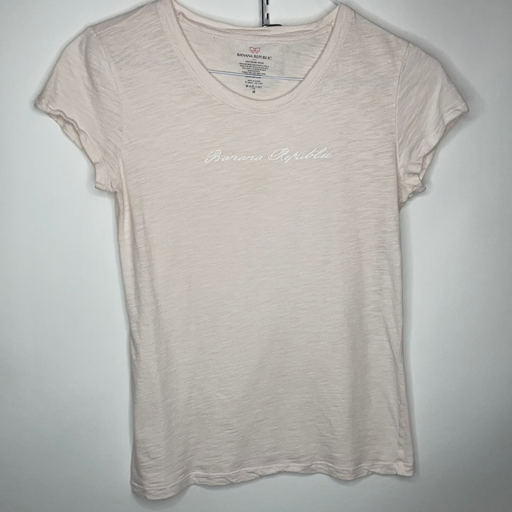 Banana Republic Women’s Medium Pink Cotton T-shirt